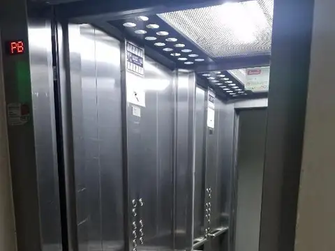 Avenida Castelli 100, Piso 3