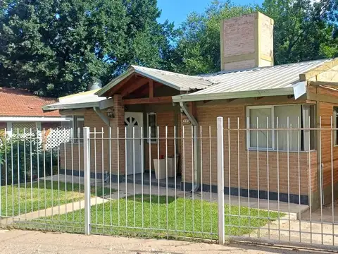 Venta 2 Casas Barrio El  Canal Carlos Paz