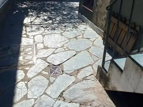 CASA 3 AMBIENTES CON COCHERA, APTA CREDITO! OPORTUNIDAD!