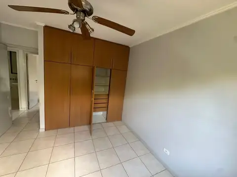 Departamento en Alquiler en Coronel Dorrego, $ 1.000.000