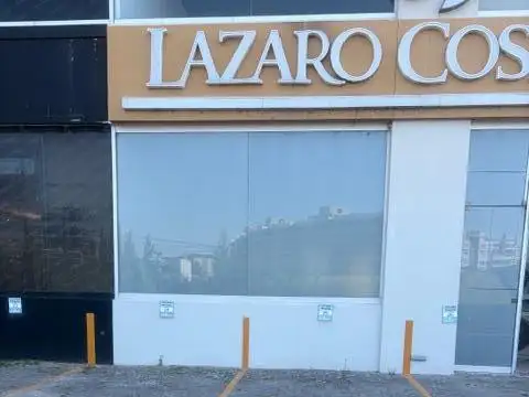 Av. del Puerto  al 200