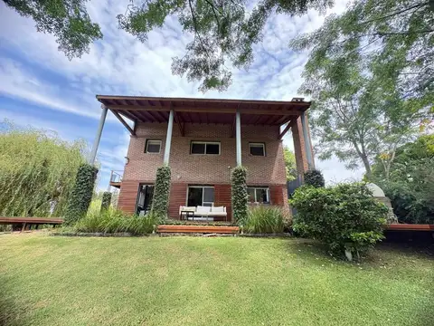 CASA EN VENTA - LAS LOMADAS 