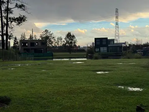 Lote al agua en Venta en Laguna Grande, Villanueva 100
