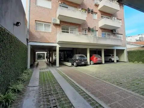 Departamento de 2 ambientes cochera y balcon en san isidro
