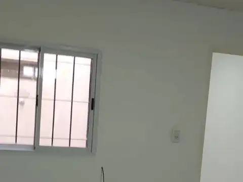Departamento en Alquiler en Los Hornos, $ 430.000