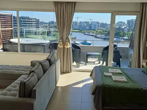 Avenida del Mirador 530 y Avenida de la Rivera