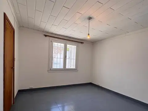 CHALET 4 AMBIENTES CON QUINCHO Y GALPON