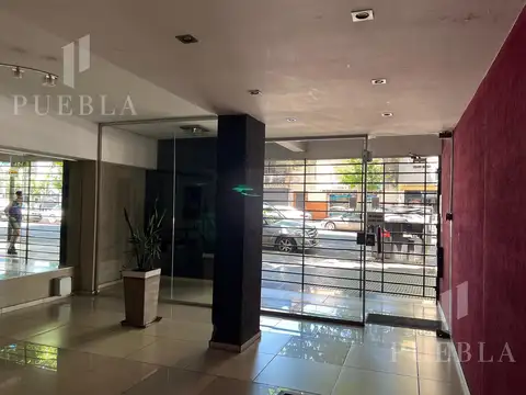 Av Caseros al 2500