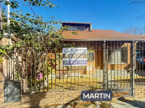 Casa en venta c/ cochera en Los Polvorines