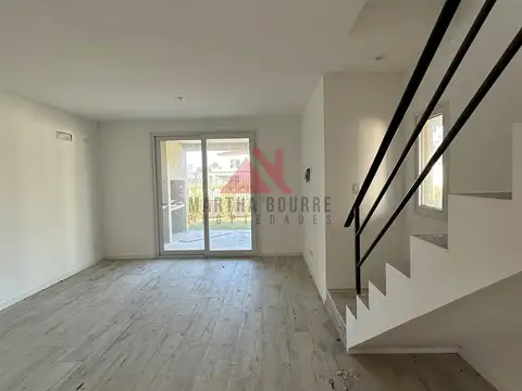 Casa en Venta en La Lonja, USD 220.000