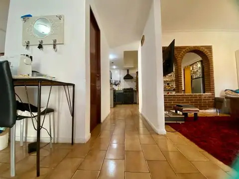 Casa 3 ambientes con 2 baños
