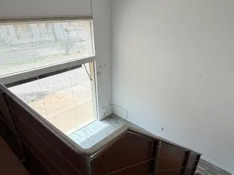 Local en Alquiler en Esperanza, $ 800.000