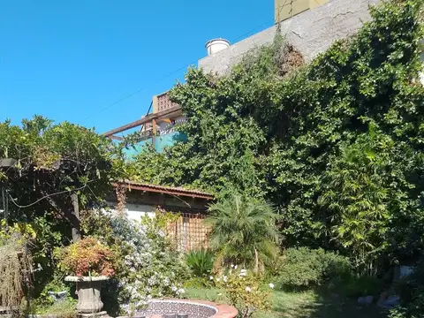 CASA  A LA VENTA LATERAL ACCESO SUR 