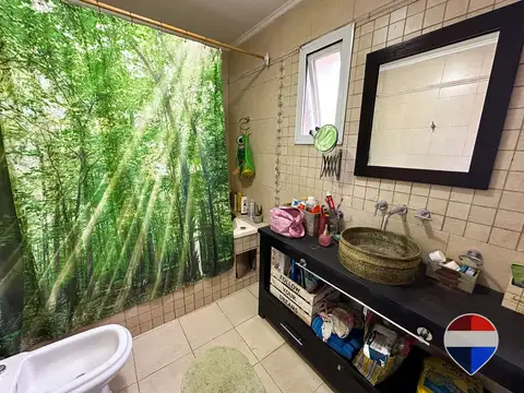 Casa en Venta con 4 cocheras