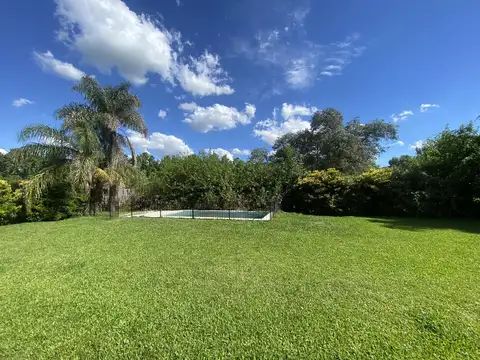 Casa en Venta con 4 cocheras