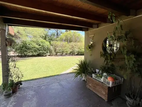 VENTA CASA 2 DORMITORIOS + DEPTO B°GRANJA DE FUNES