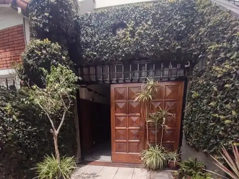 Pereyra Lucena 700