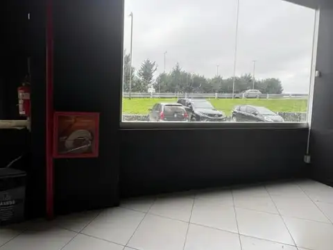Av Del Puerto 200