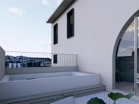 VENTA - CASA 3 DORMITORIOS CON PILETA, PATIO Y QUINCHO - LOURDES
