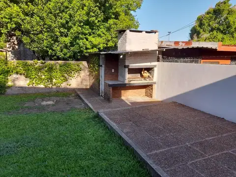 Casa en Venta con 4 cocheras