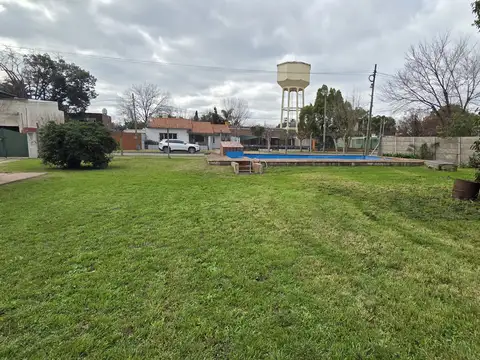 CASA QUINTA sobre lote de 1209 m2