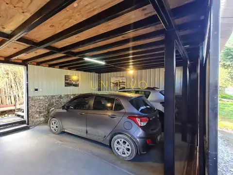 Casa en Venta con 3 cocheras