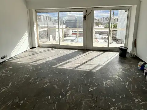 Semipiso 5 ambientes de categoria.