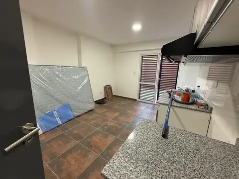DEPARTAMENTO 2 AMBIENTES EN TEMPERLEY PLANTA BAJA