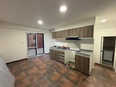 Departamento en Alquiler en Temperley, $ 600.000
