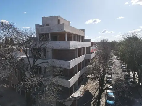 VENTA 3 AMB - 2 BAÑOS - TERRAZA - VILLA REAL 