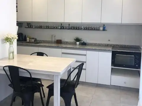 Casa 4 ambientes con 3 baños