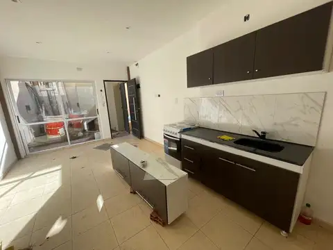 Casa en Alquiler en Castelar, $ 900.000