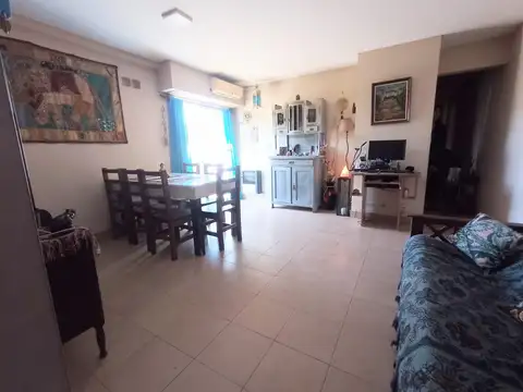 VENTA/PERMUTA Departamento de 2 dormitorios, al frente - Echesortu, Rosario