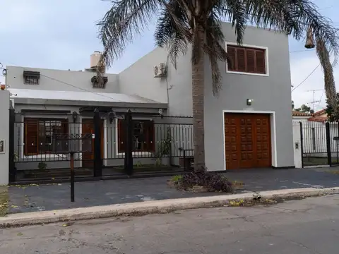 VENTA DE CASA 6 AMBIENTES EN V. TESEI APTO CREDITO