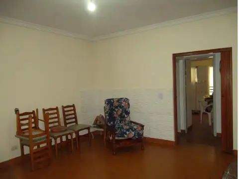 Profesor Aguer  6629