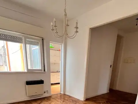 Alq.3 Amb.c/Balcón en Av.Corrientes:Luz y Amplitud