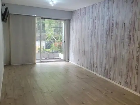 Venta departamento 4 ambientes con patio – Av. Santa Fe 2687