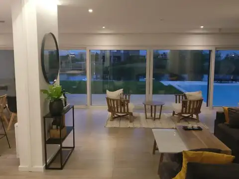 Casa en Venta en El Cantón, USD 460.000