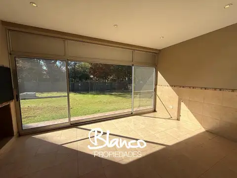 Casa en Alquiler en La Barra Village, USD 1.300
