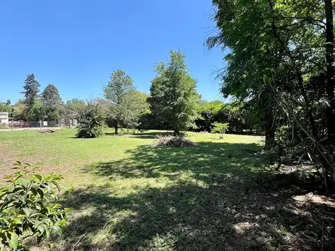 HERMOSO TERRENO EN EXCELENTE UBICACIÓN a 50mts de entrada principal acceso sur