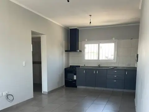 departamento dos ambientes en alquiler lujan leiva 1079