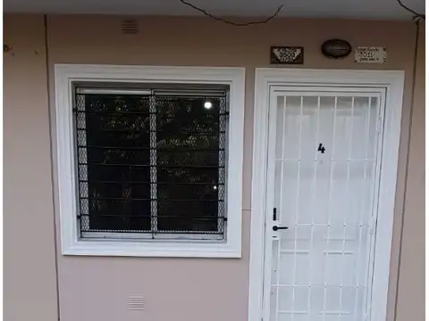 Depto de 2 amb.c/patio (Villa Luzuriaga)