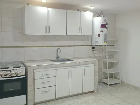 Depto Tipo Casa en Alquiler de Monoambiente