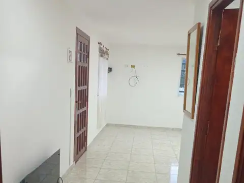 Depto Tipo Casa en Alquiler en Barrio Aeroparque, $ 500.000