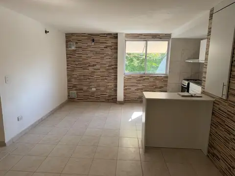Depto Tipo Casa en Alquiler de 3 ambientes