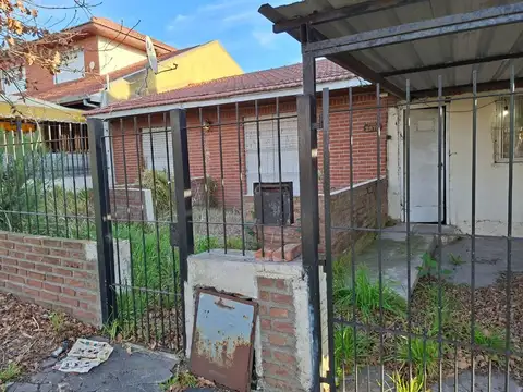 VENTA CASA A RECICLAR P. MOGOTES 