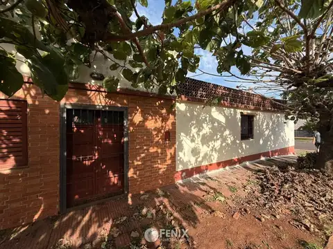 CASA EN ALQUILER DE 3 DORMITORIOS - AV. URUGUAY Y BOUCHARDO (CFA240)