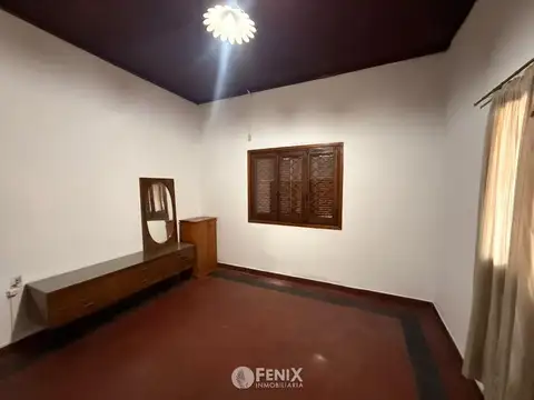 CASA EN ALQUILER DE 3 DORMITORIOS - AV. URUGUAY Y BOUCHARDO (CFA240)