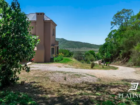 Casa 5 ambientes con 3 baños