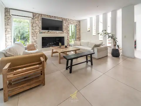 Casa en Venta con 1 cochera